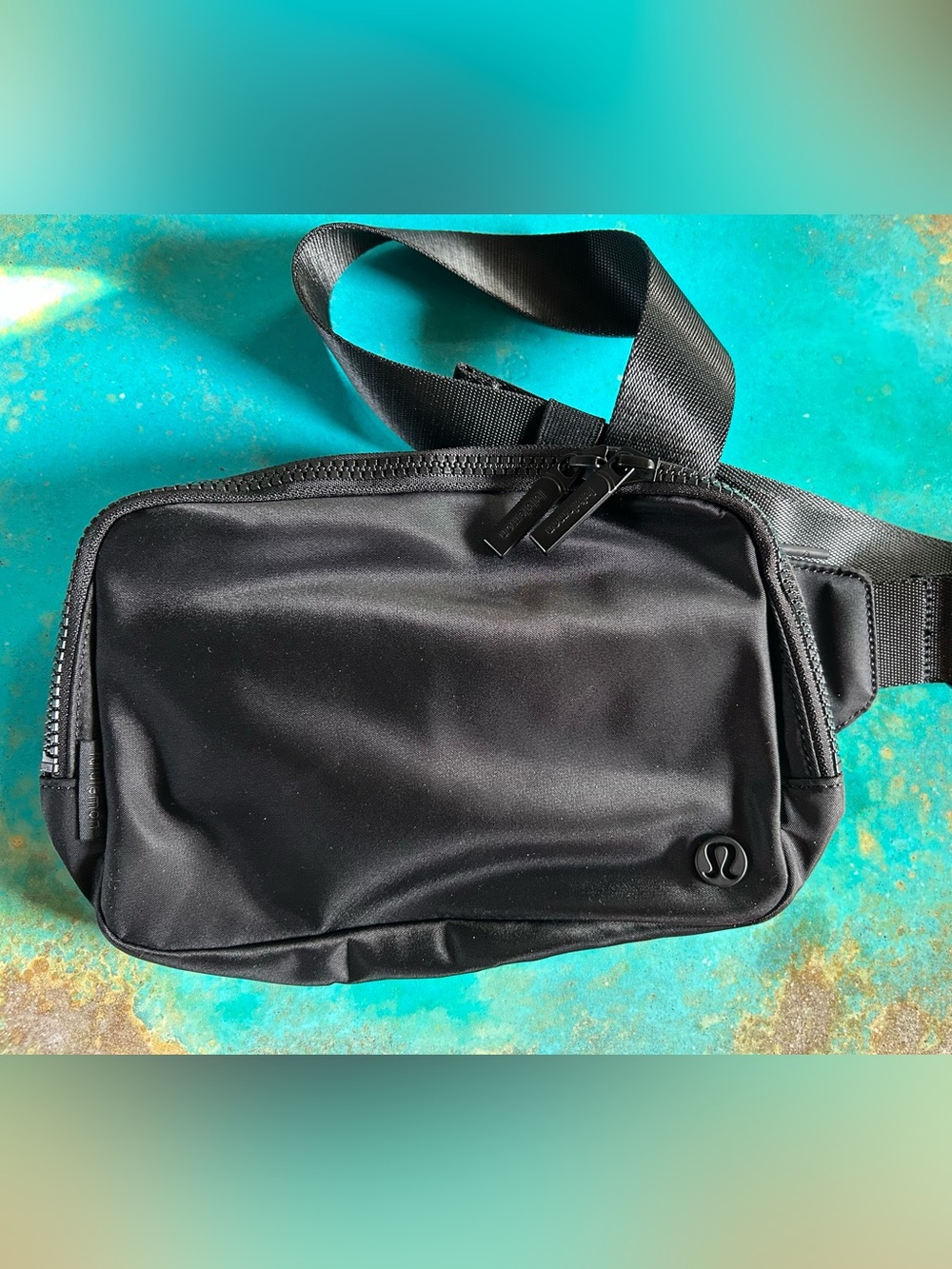 Lululemon Everywhere Belt Bag Black 2L